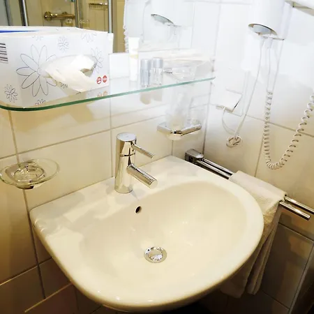 Hotel Astenturm 3*